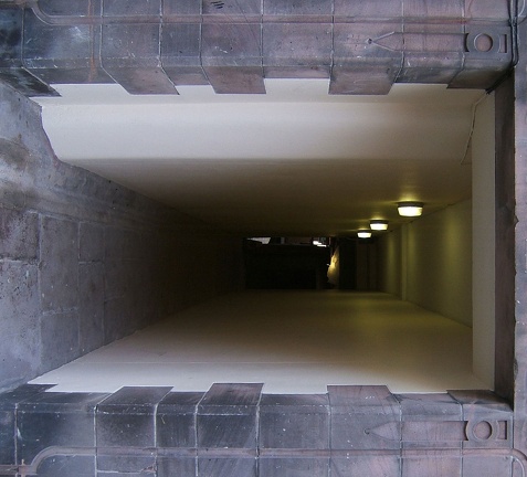 Fisher's Close (8058 visits) Rotated view of the entrance to Fisher's Close on the Royal Mile