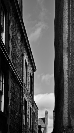 Royal Mile Close Sky (15213 visits) One of the closes off the Royal Mile